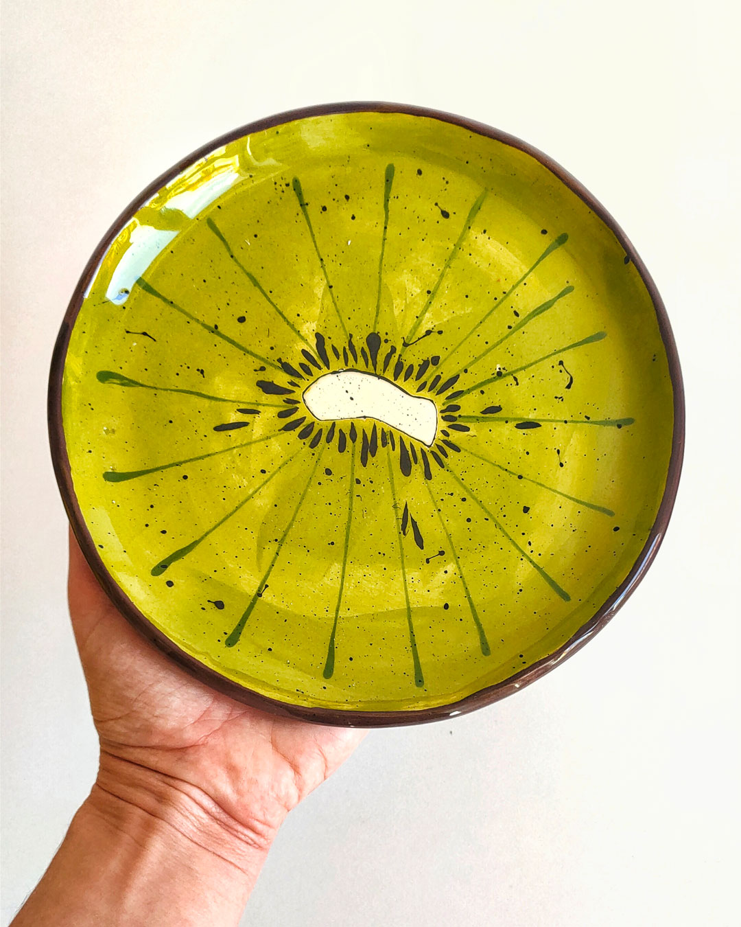 kiwi plates