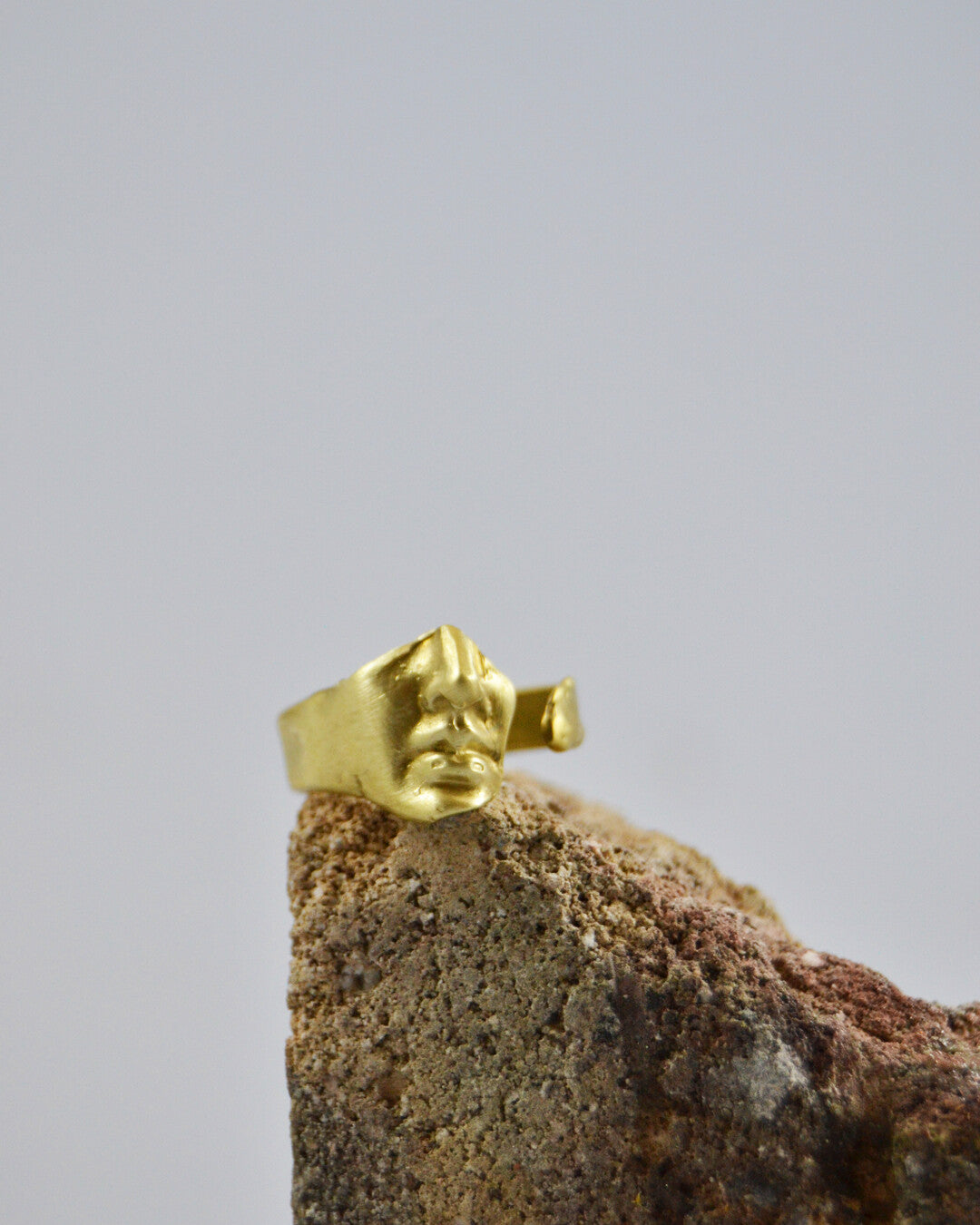 Eudossia adjustable ring
