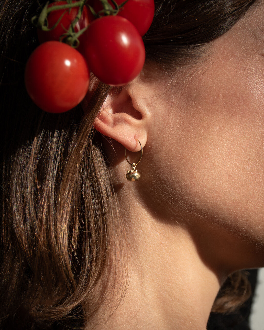 Handmade bronze earrings tomato shape - Bona Calvi