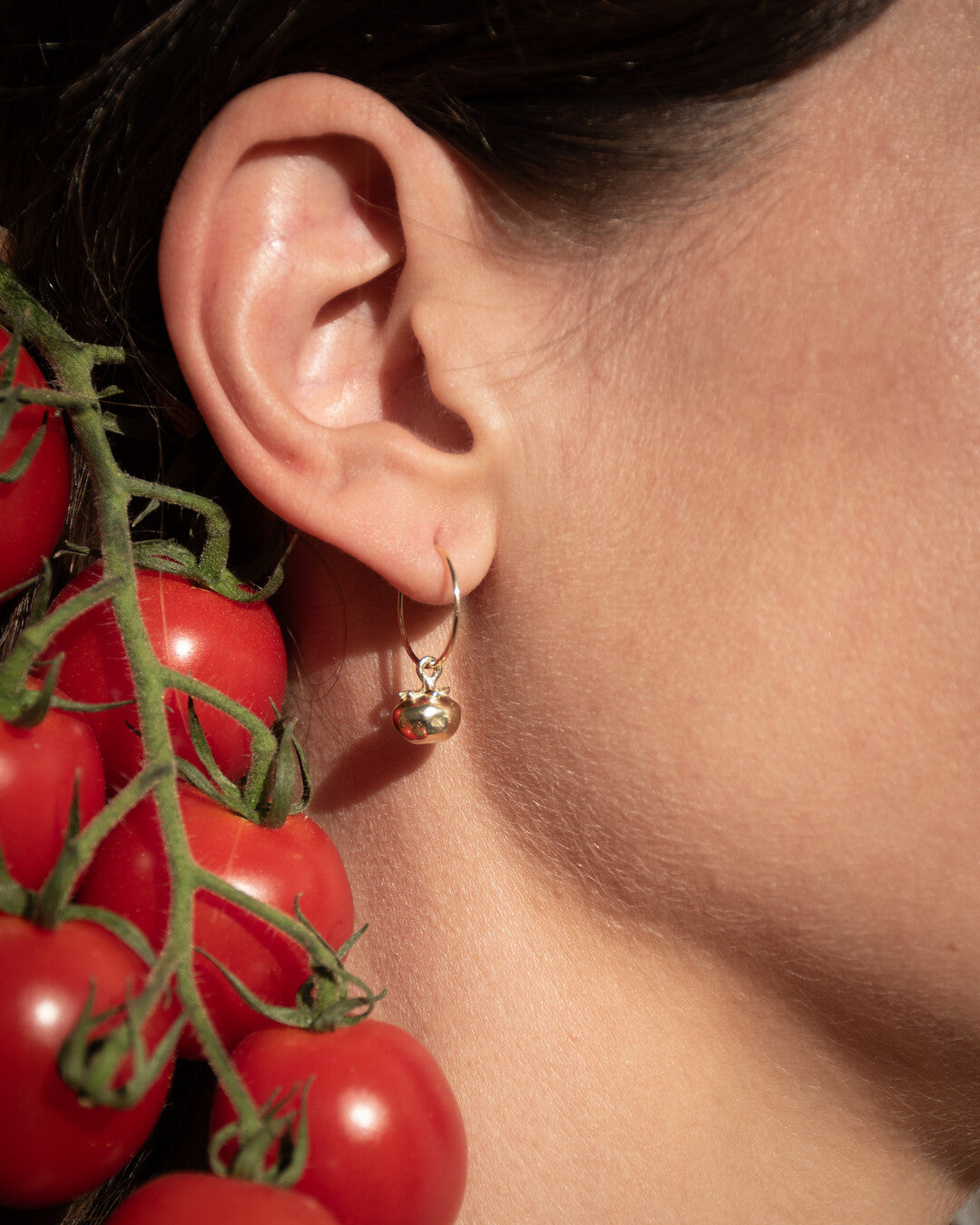 Handmade bronze earrings tomato shape - Bona Calvi