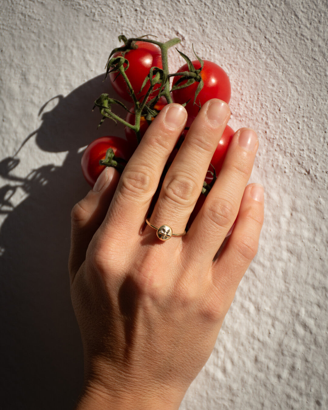 Handmade bronze ring tomato shape - Bona Calvi