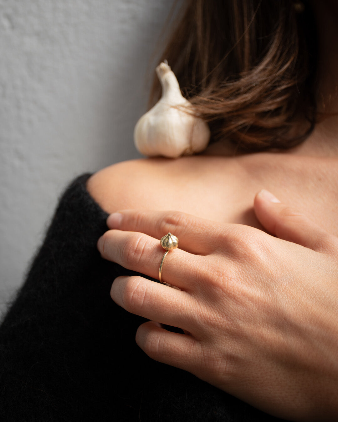 Handmade bronze ring garlic shape - Bona Calvi