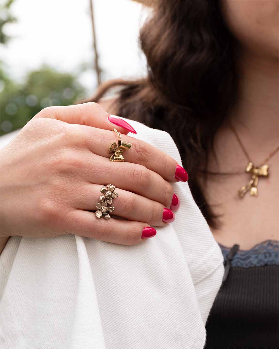 Flora Bellis daisy ring