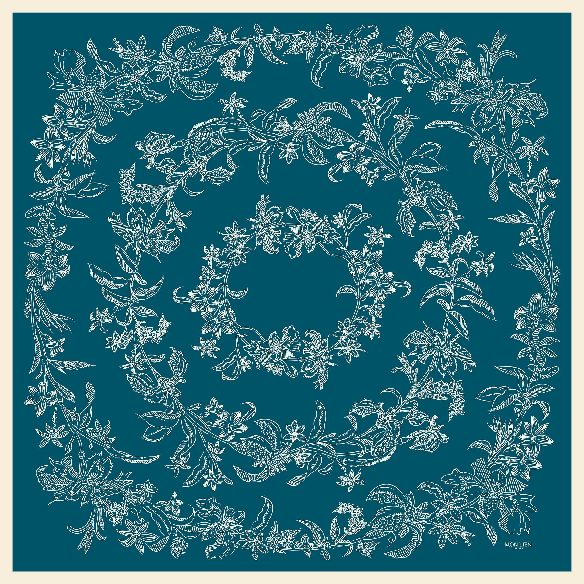 foulard carré 90x90 con disegno di cerchi di fiori gravure avorio su sfondo blu ottanio