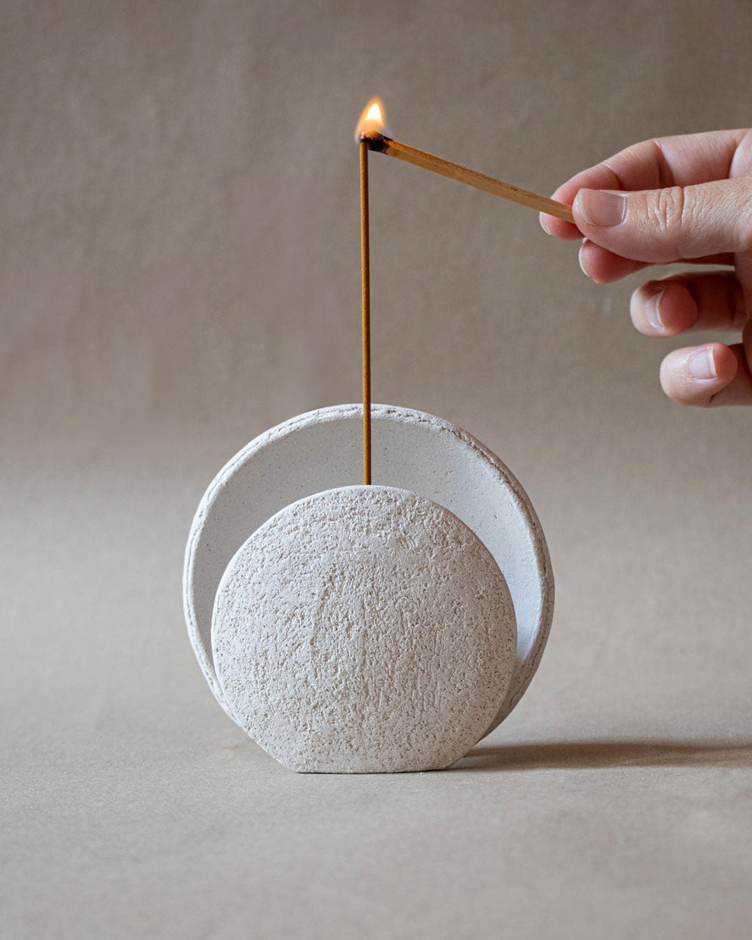 Nomad Luna - Full moon incense burner ceramics Claire Lune