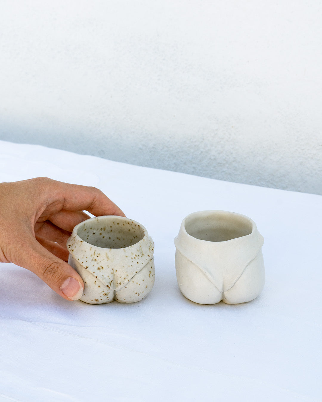 Porcelain pinch pots : r/Pottery