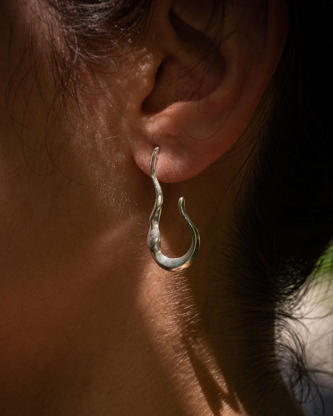 Curved earrings silver Crush Jewel