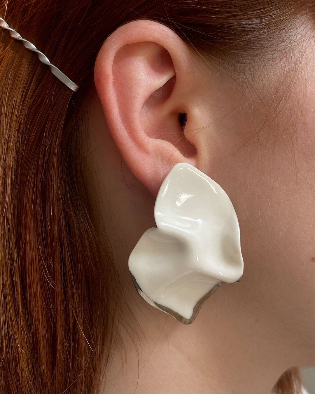 Eride Ceramic Platinum Earrings