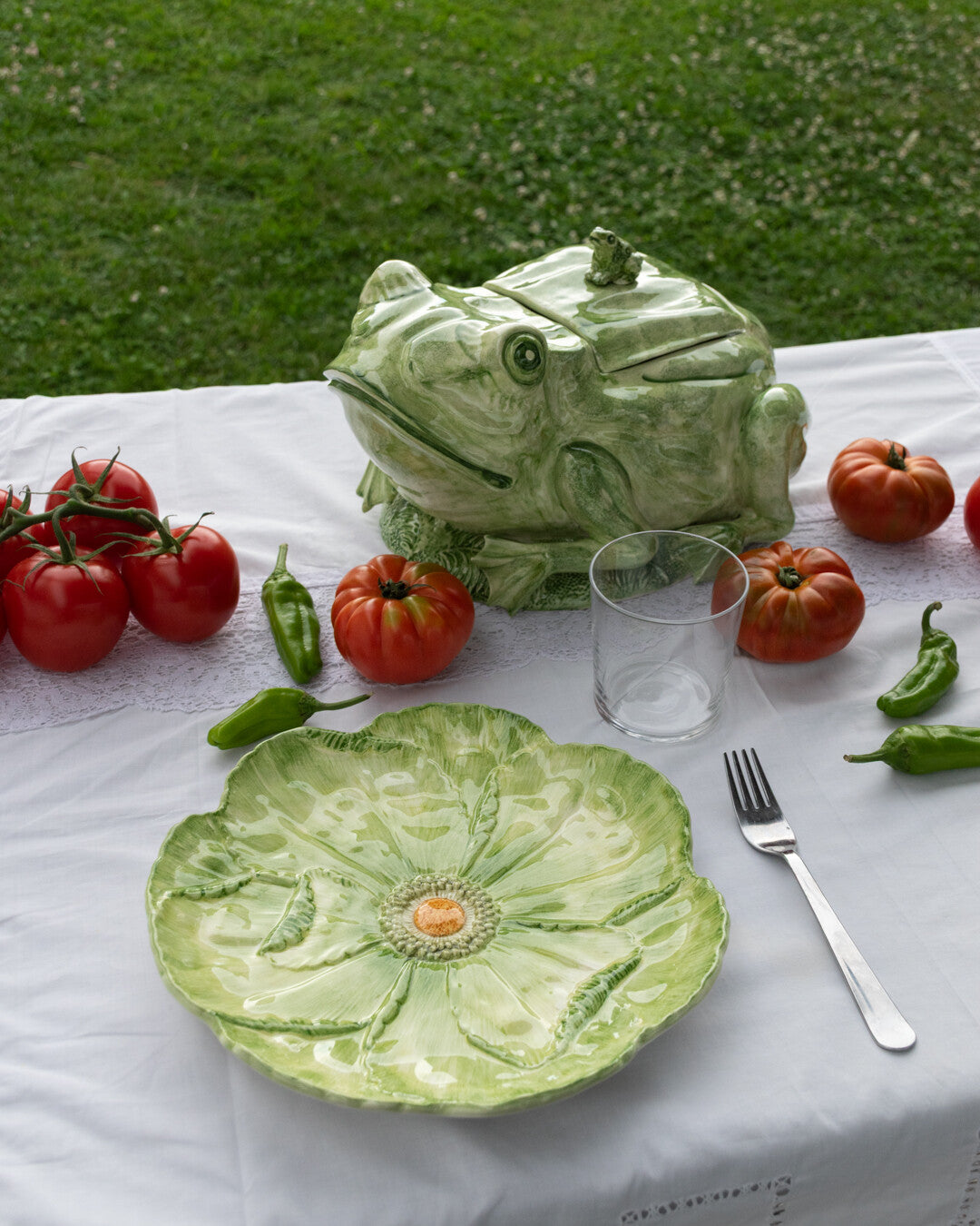 Frog soup tureen