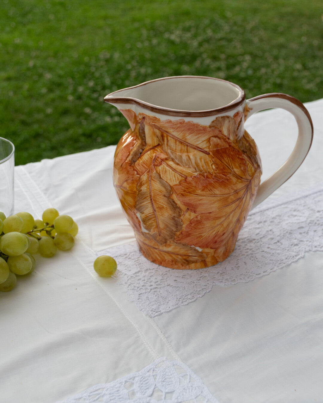 Leaf water jug