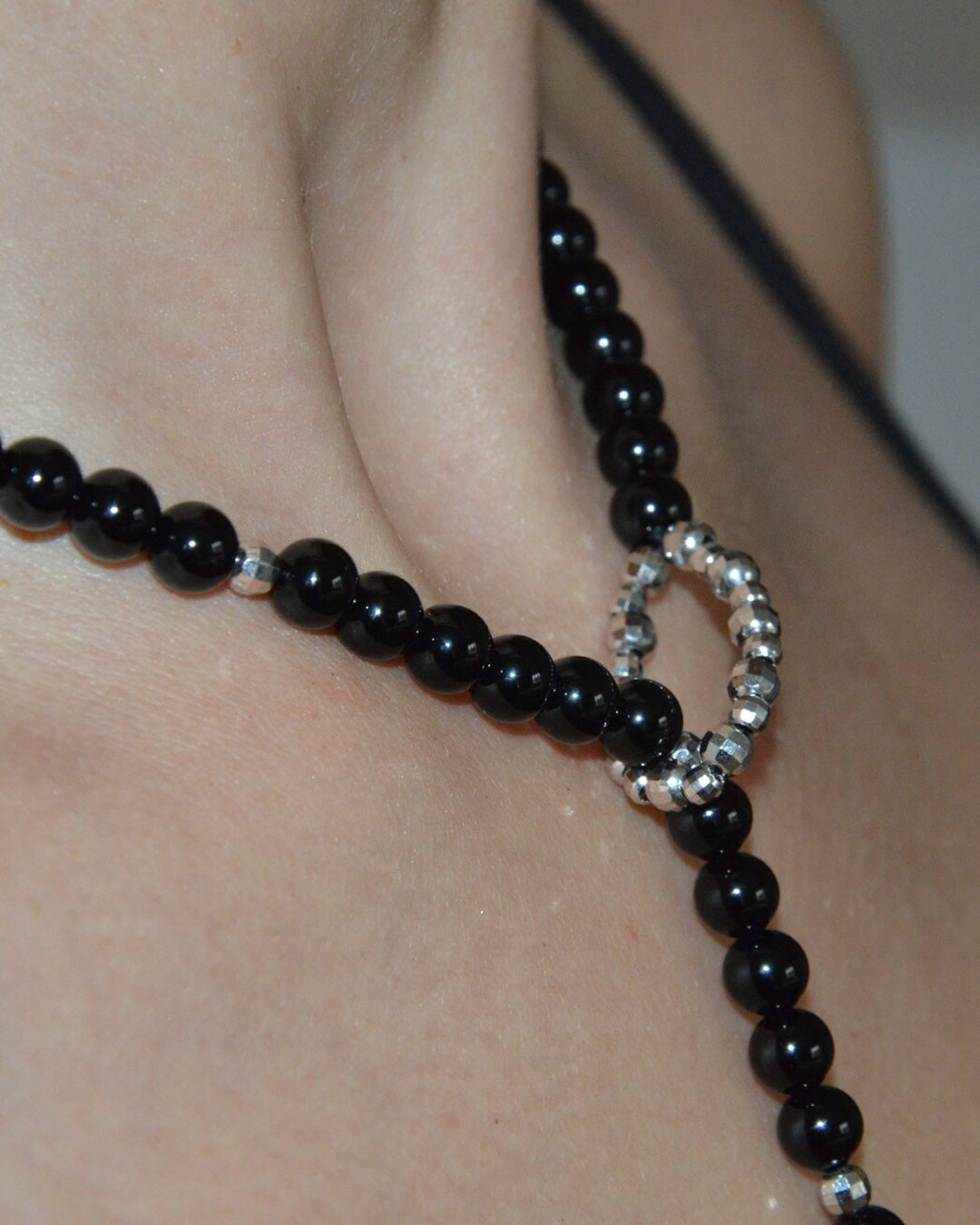 Onyx & Pearl Lariat Necklace