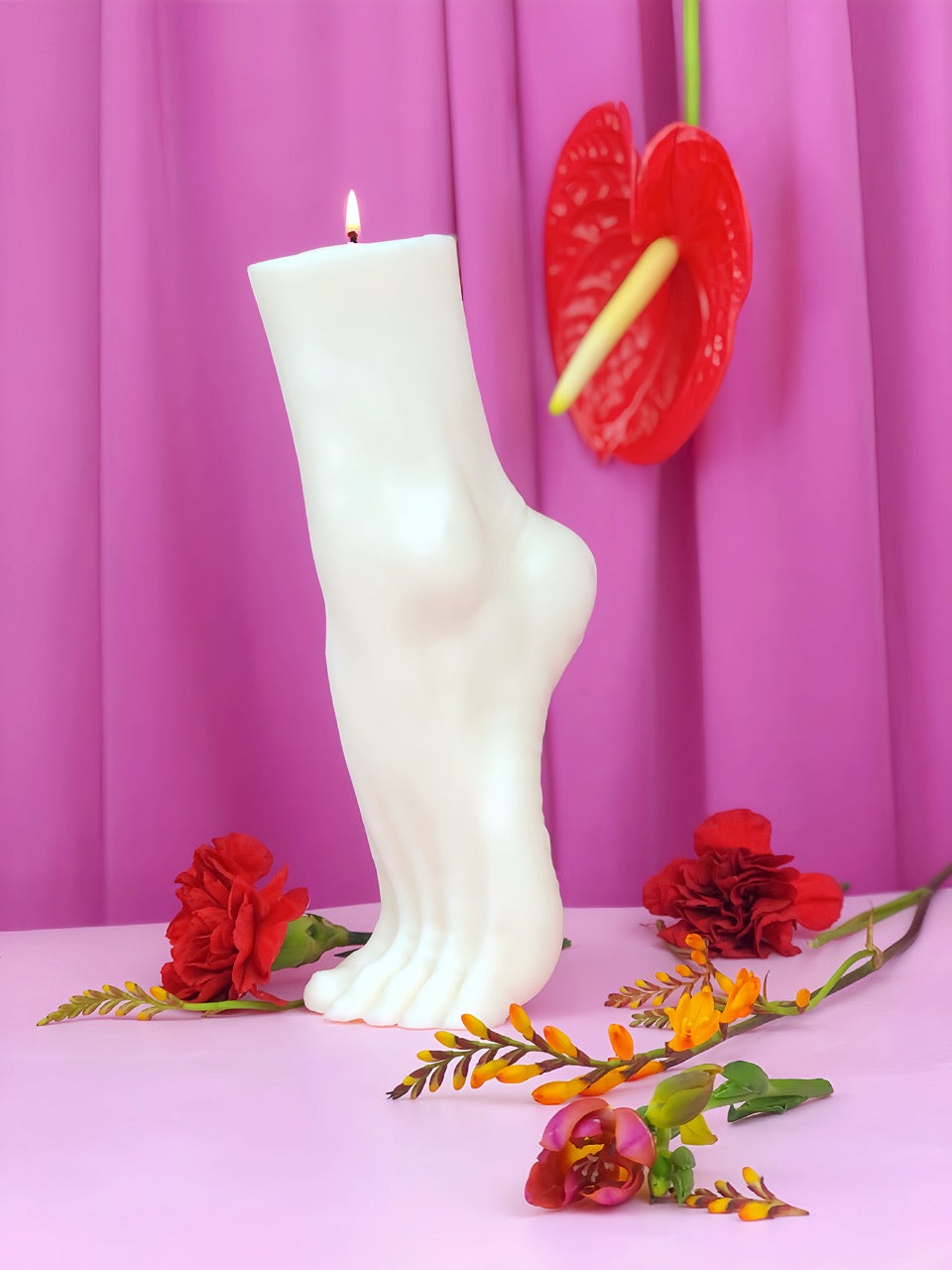 Foot Sculpture candle