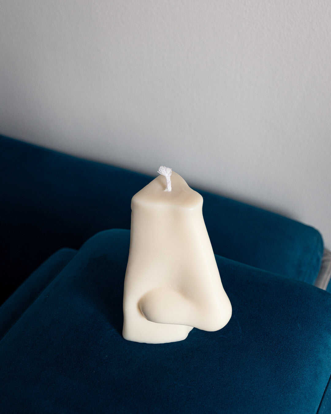 Nose Sculpture candle