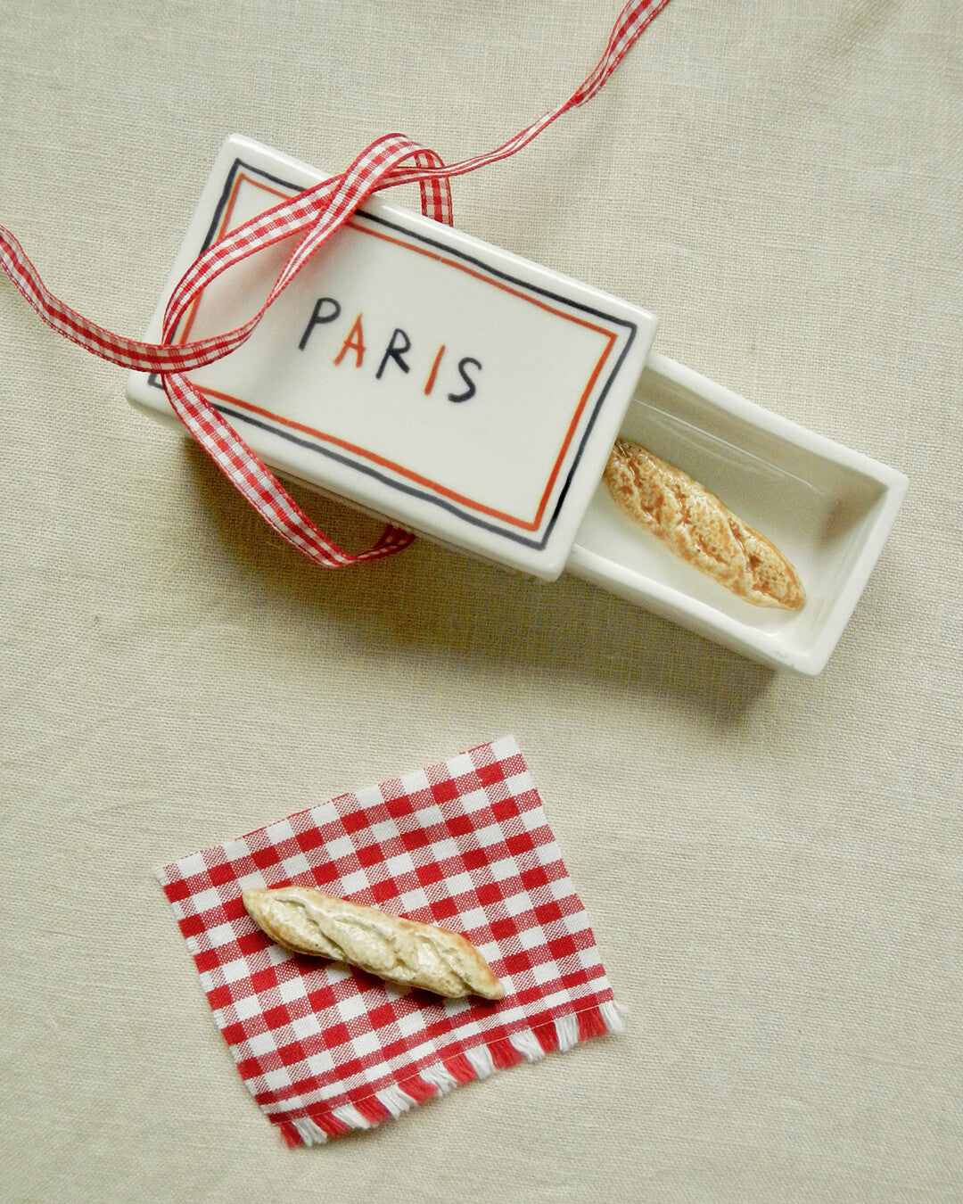 Scatola di fiammiferi illustrata in ceramica