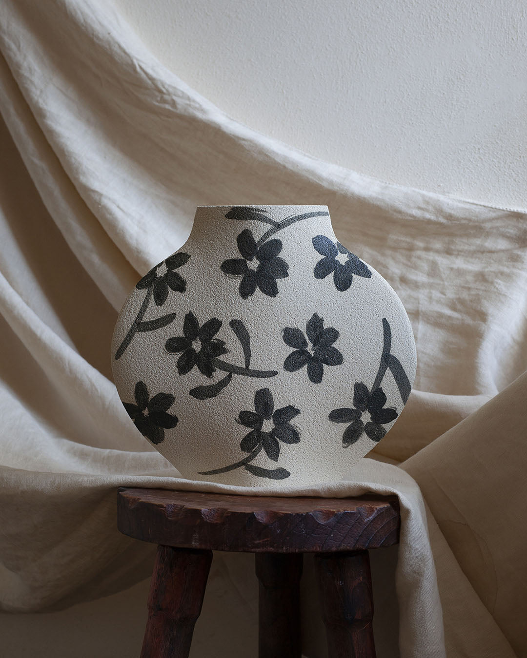 'Flowers Pattern' Ceramic Illustrated Vase