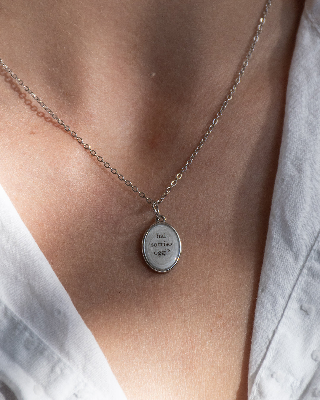 "Hai sorriso oggi?" - Oval Necklace