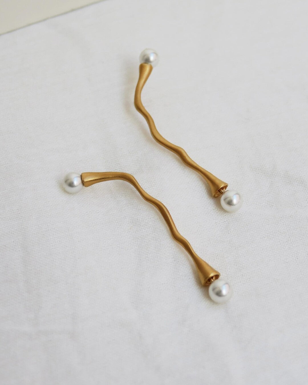 Handmade golden earrings with murano glass pearl - Joidart