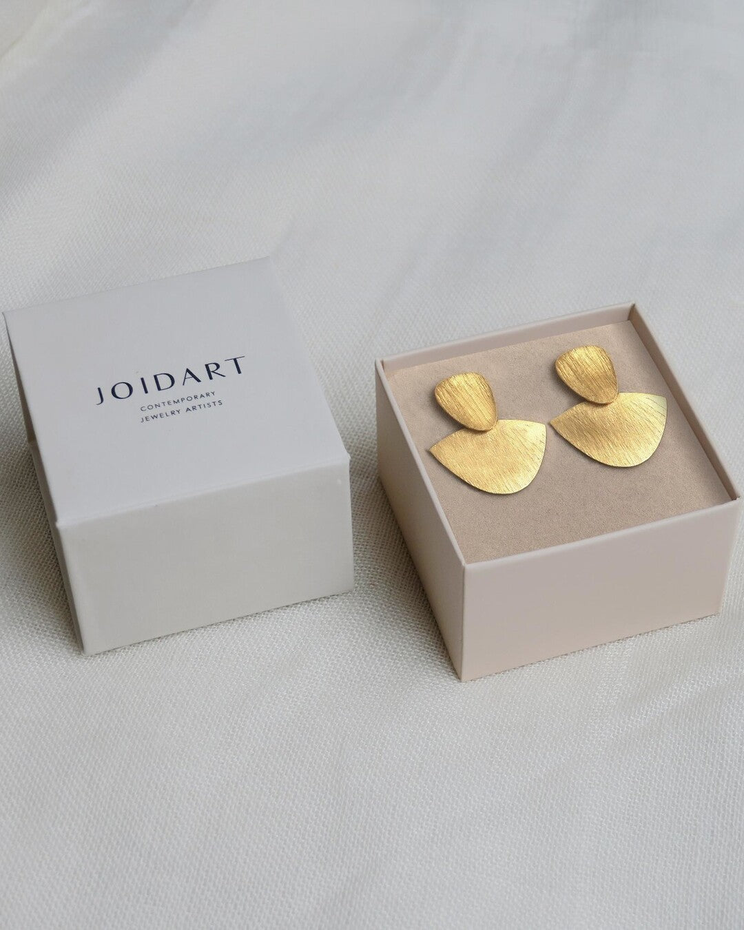 Handmade golden earrings - Joidart