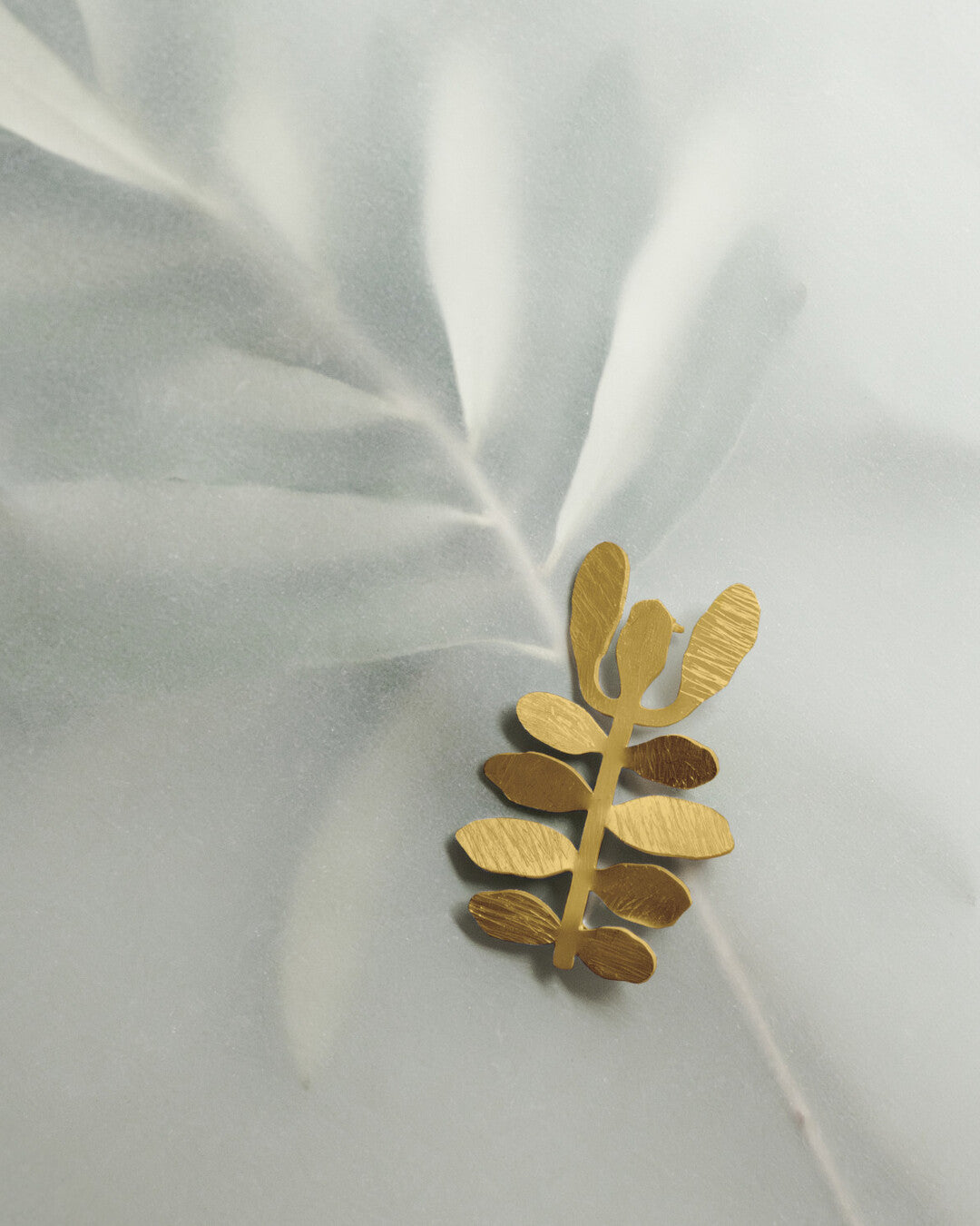 Golden brooch Silvela