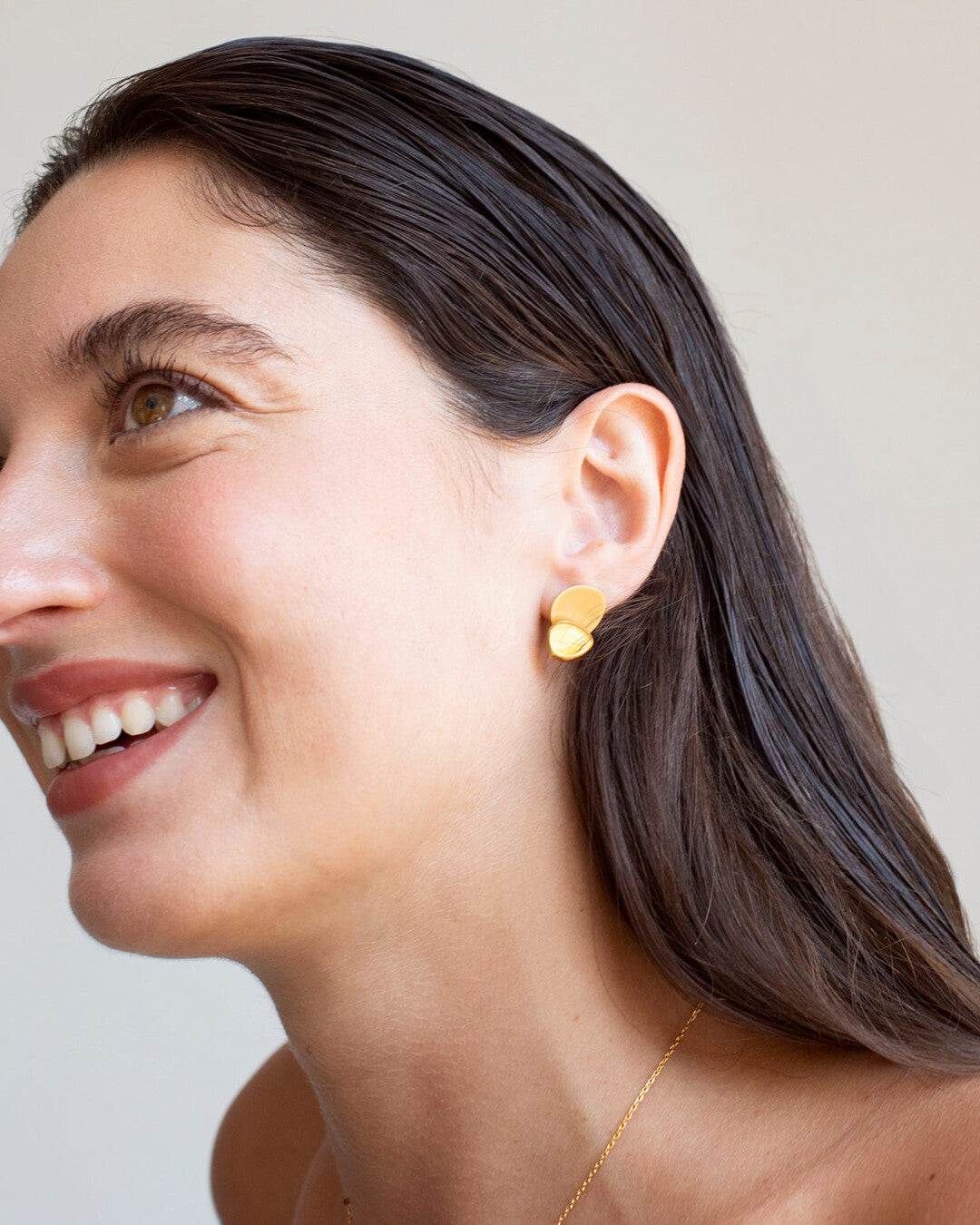 Golden stud earrings Eclipse