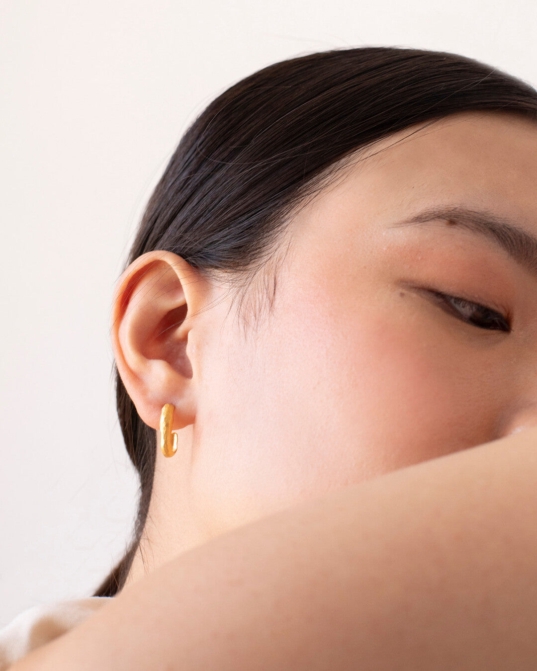 Golden hoops Sauma