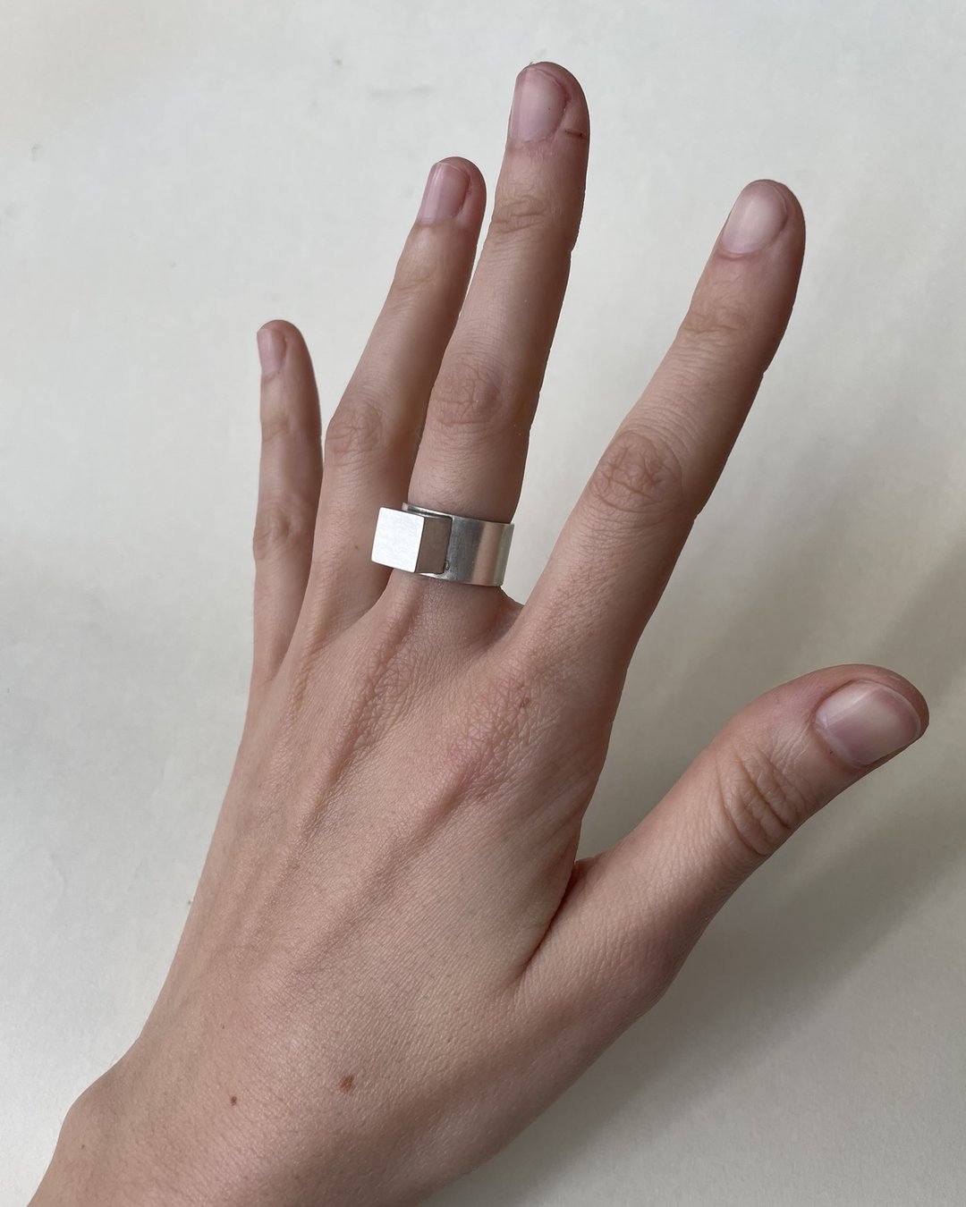 Judit Cuadros handmade silver ring