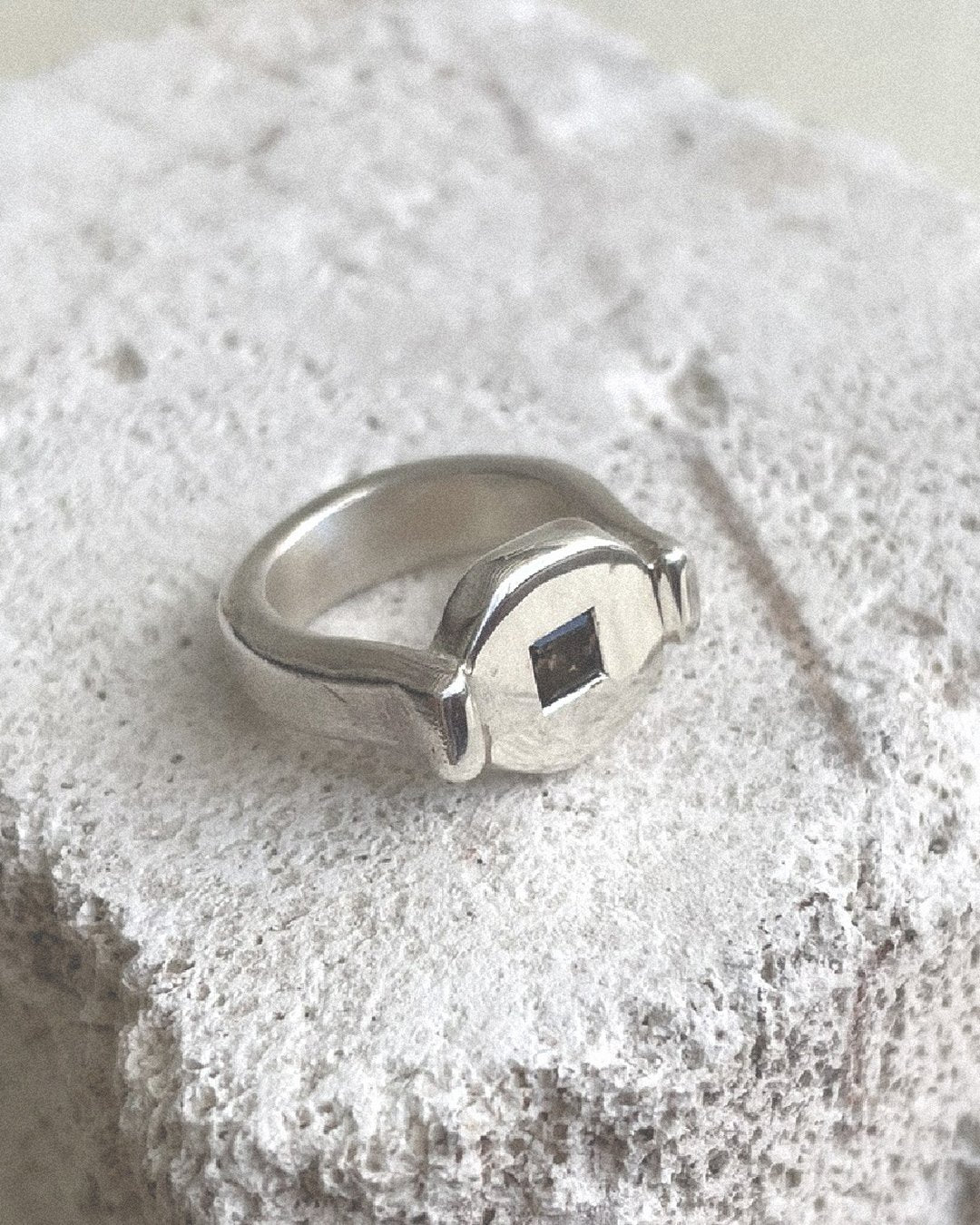 Judit Cuadros handmade silver ring