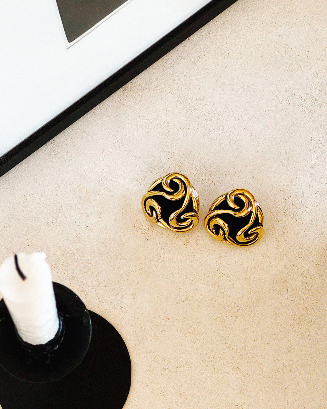 Julienne metal and fabric vintage earrings