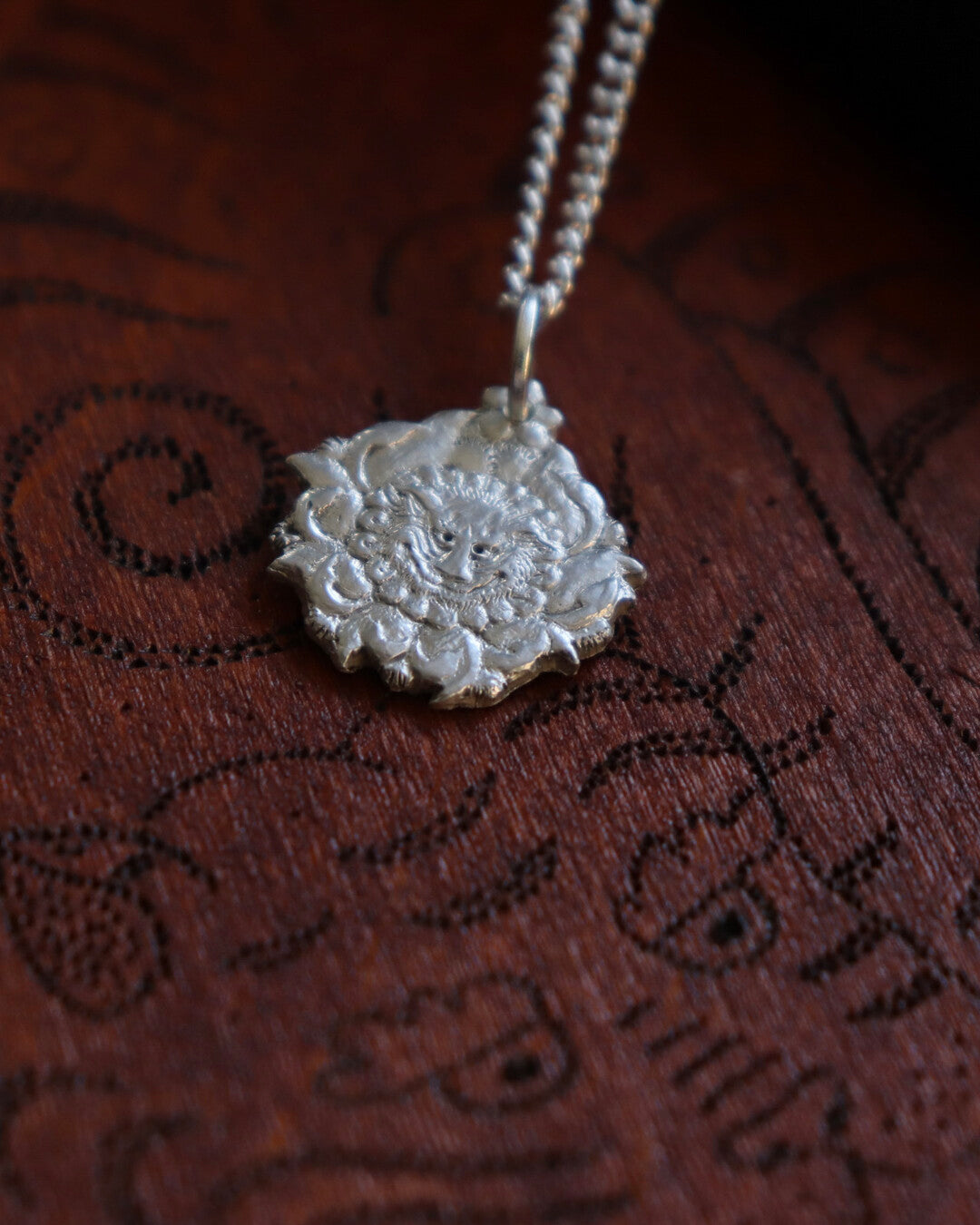 Lion in Flowers - Pendant necklace