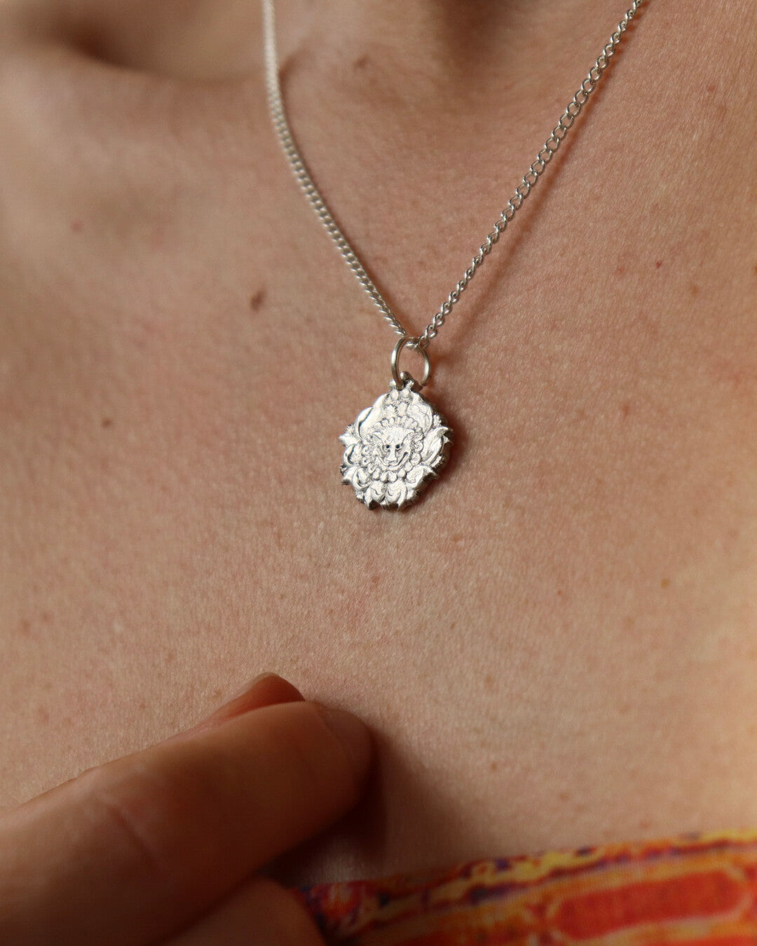 Lion in Flowers - Pendant necklace