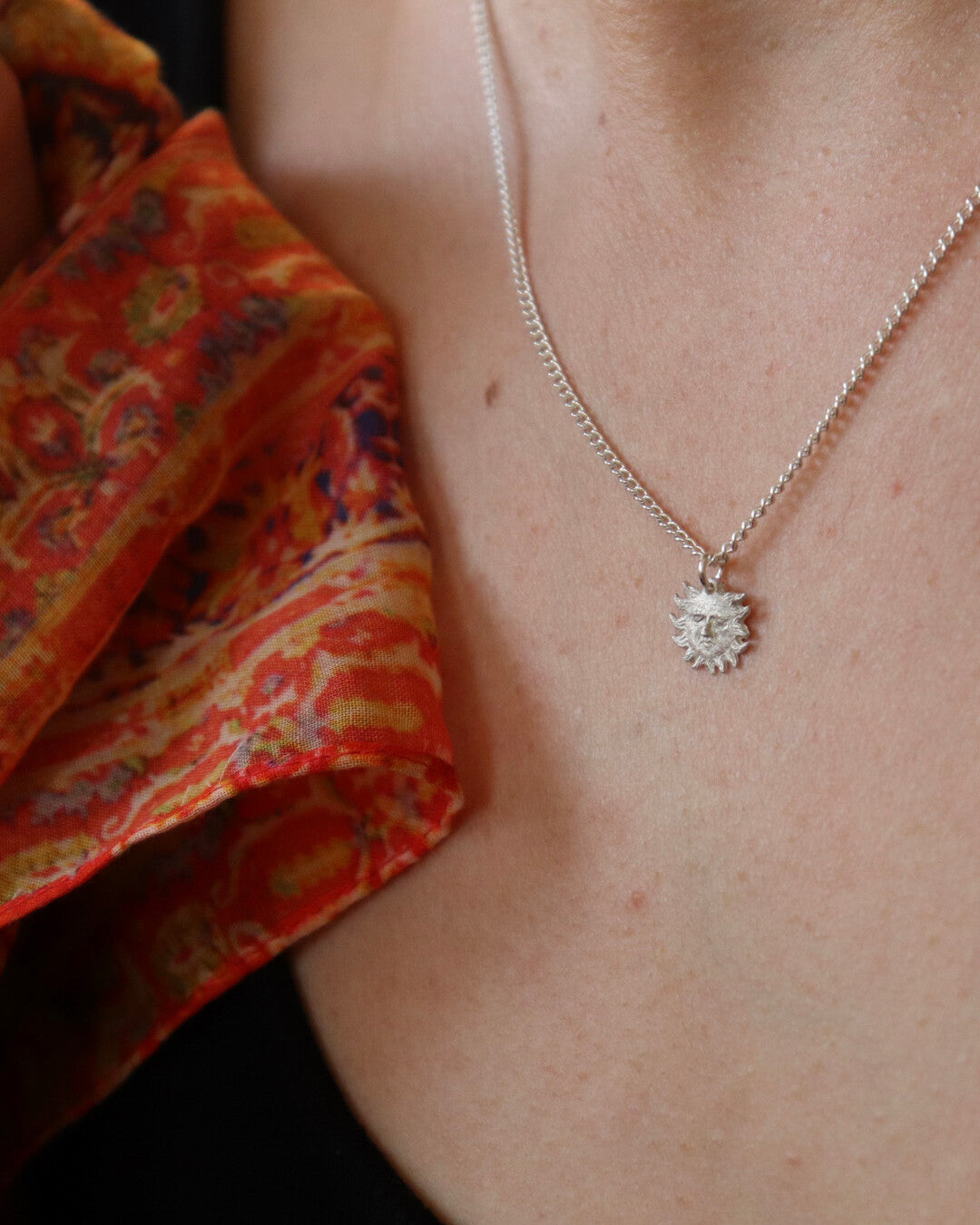 Sun - Pendant necklace