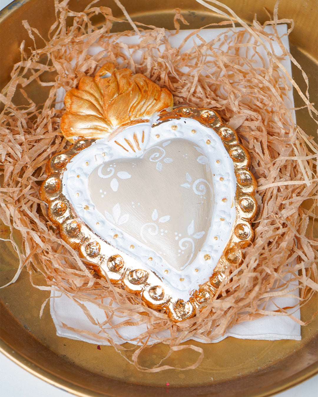 Ceramic Sacred Heart gold/beige – Christmas collection