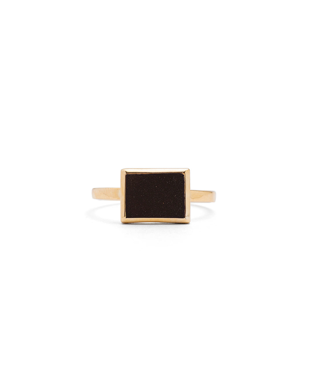 Maitea Handmade rectangular ring with black stone