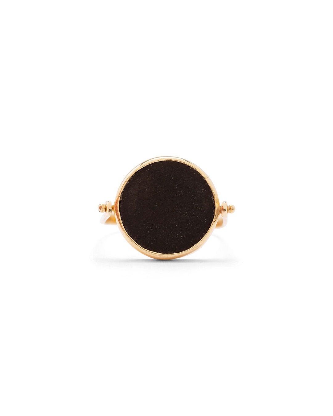 Maitea Handmade round ring with black stone