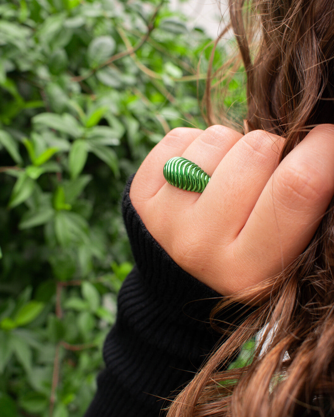 Wave colored ring