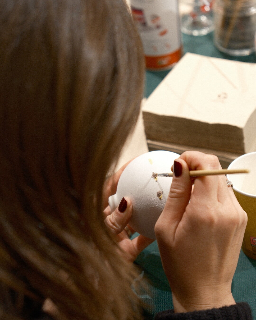 Paint it pretty for Christmas! - workshop di pittura su ceramica con Musae Studio