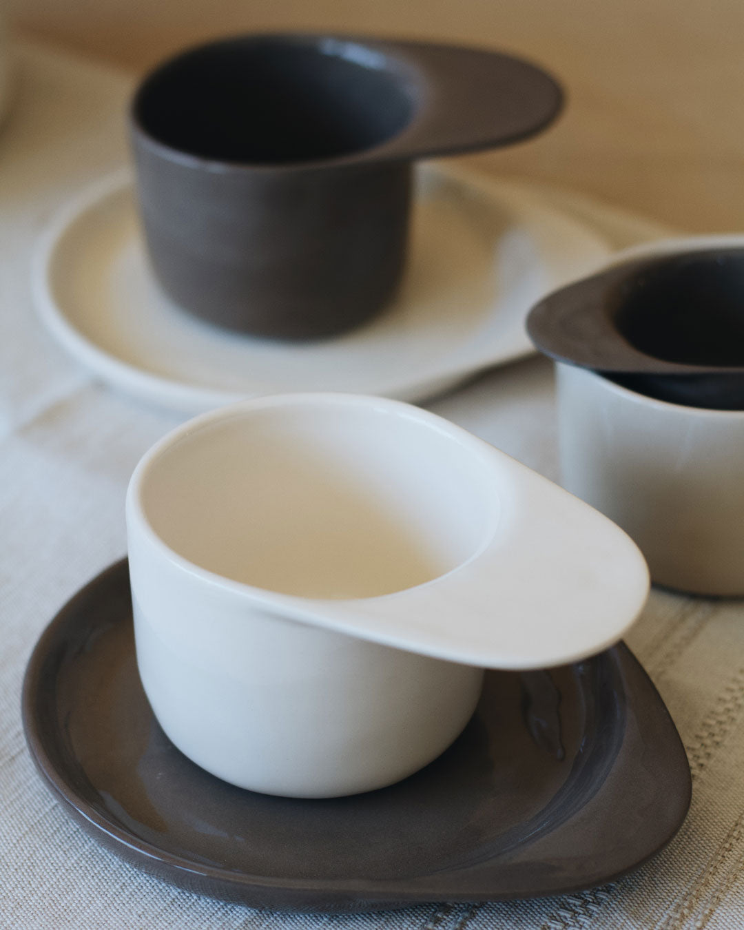 Ameno Tea Cup with Plate_pottery_nu ceramica
