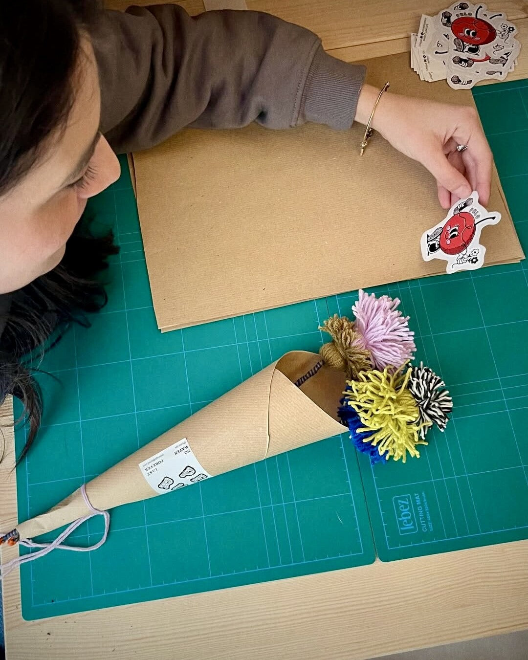 "I can make myself flowers" Upcycling workshop - Milano Certosa District