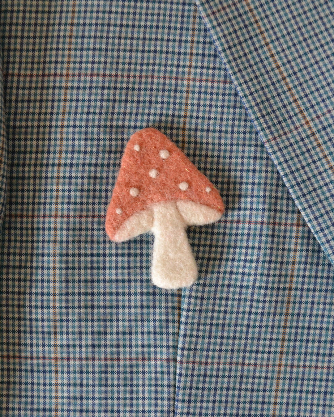 Little mushroom needle-felted brooch