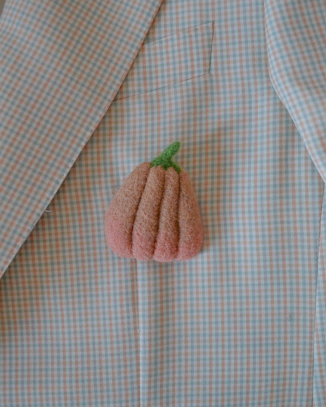 Pumpkin needle-felted brooch