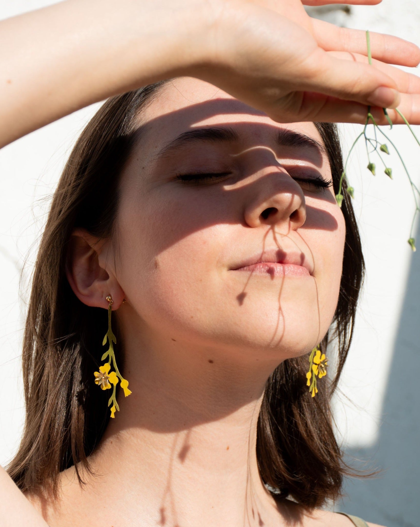 Handmade long earrings - yellow flowers - Sabrina Formica