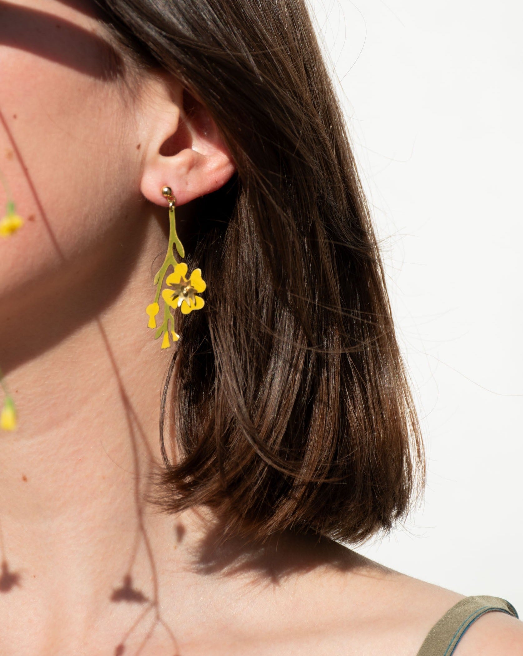 Handmade long earrings - yellow flowers - Sabrina Formica