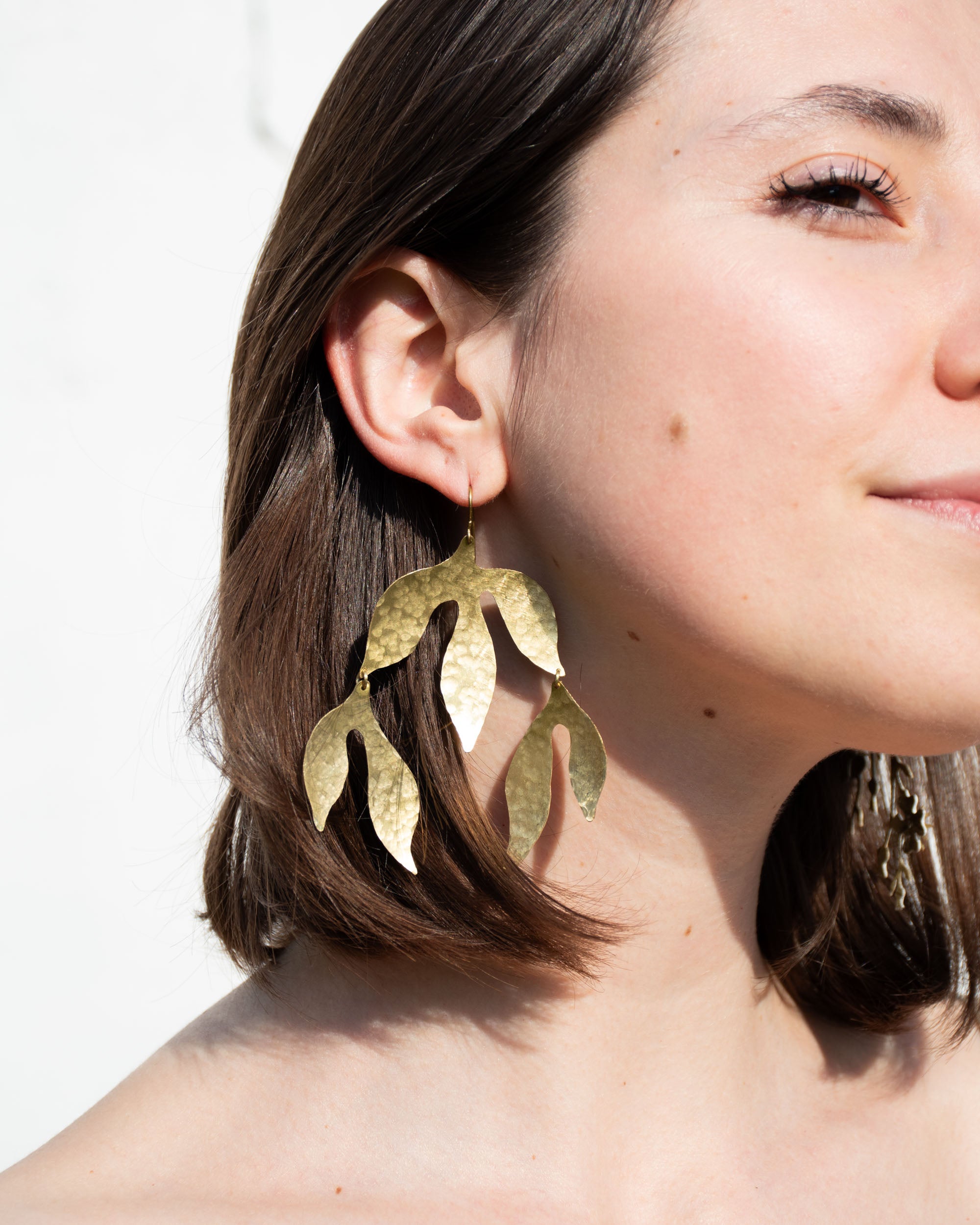 Handmade long earrings -golden leaves- Sabrina Formica