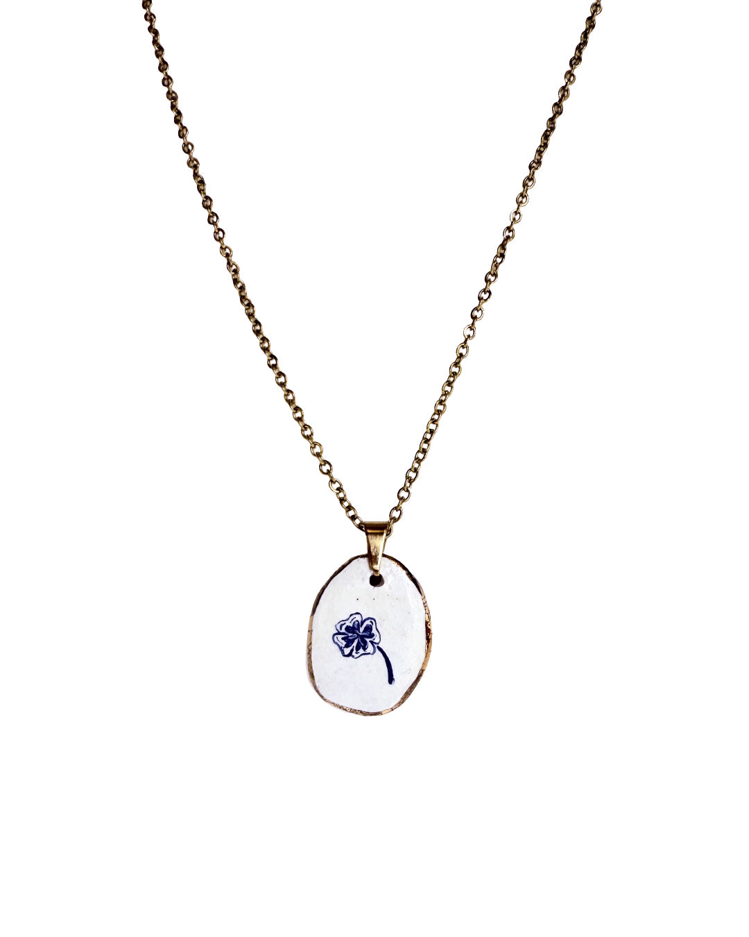 Four-leaf clover pendant and venetian box chain necklace
