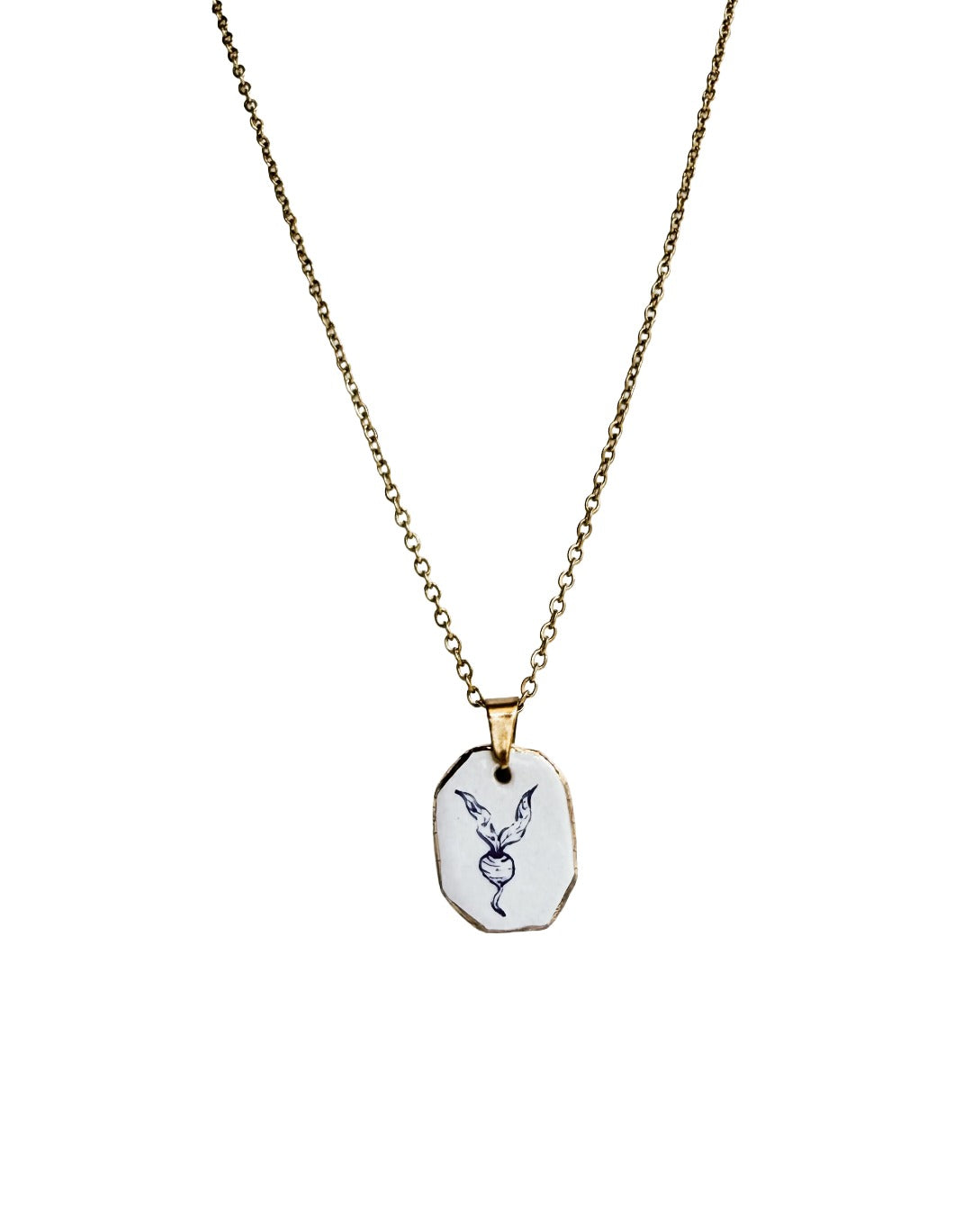 Beet pendant and venetian box chain necklace