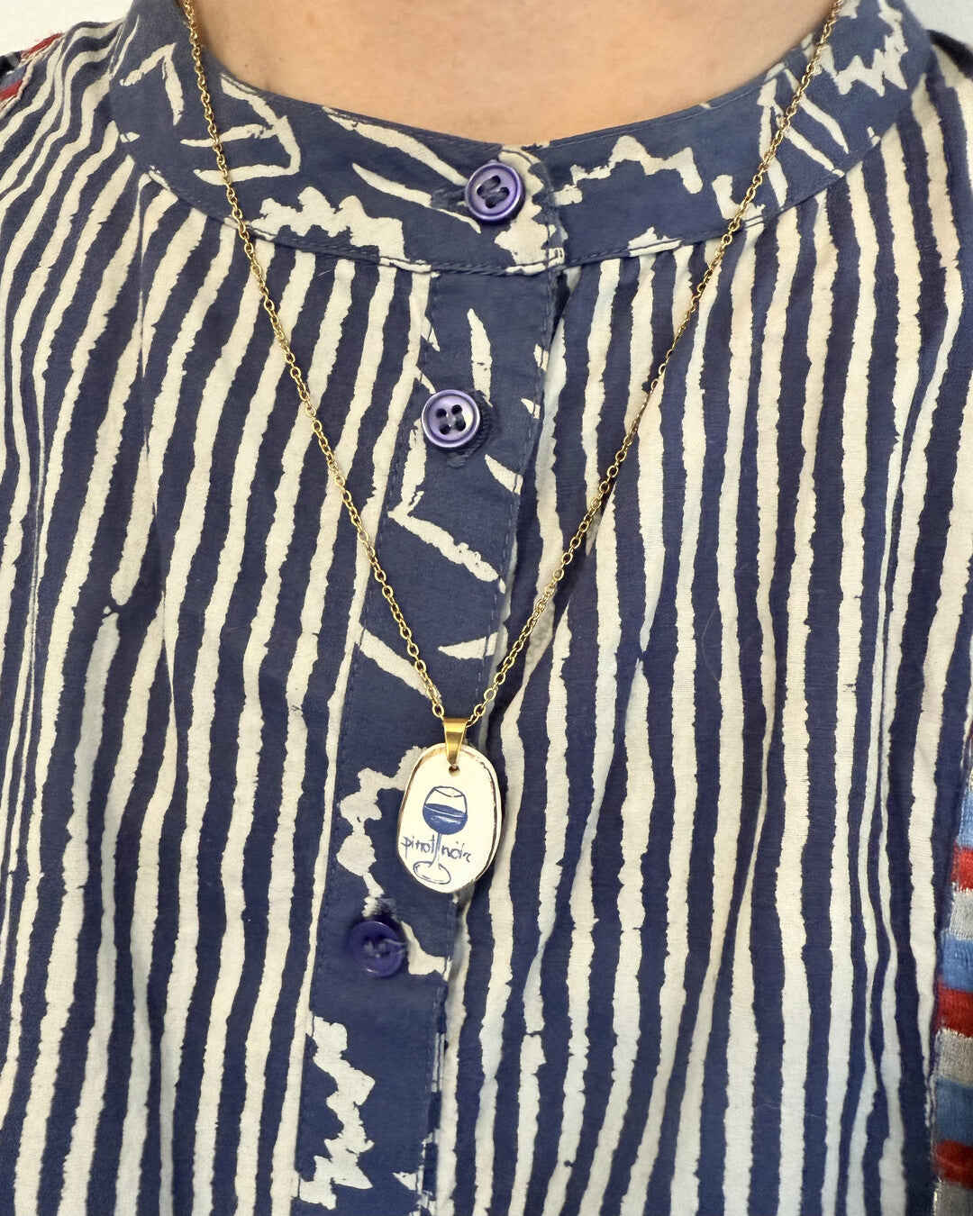 Pinot Noir pendant and venetian box chain necklace