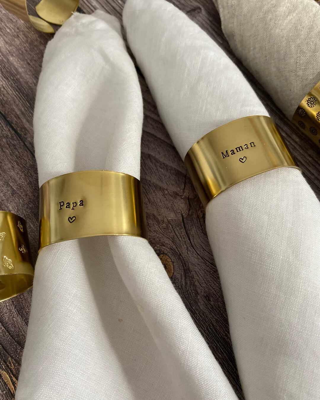 "Papa" - Engraved brass napkin ring with heart symbol