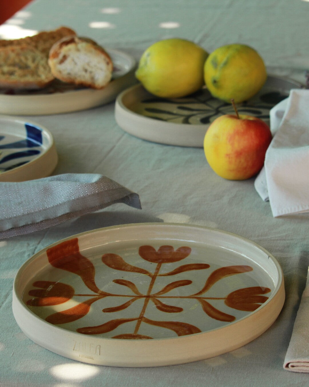 Handmade Tulips plate - Zalea Ceramic