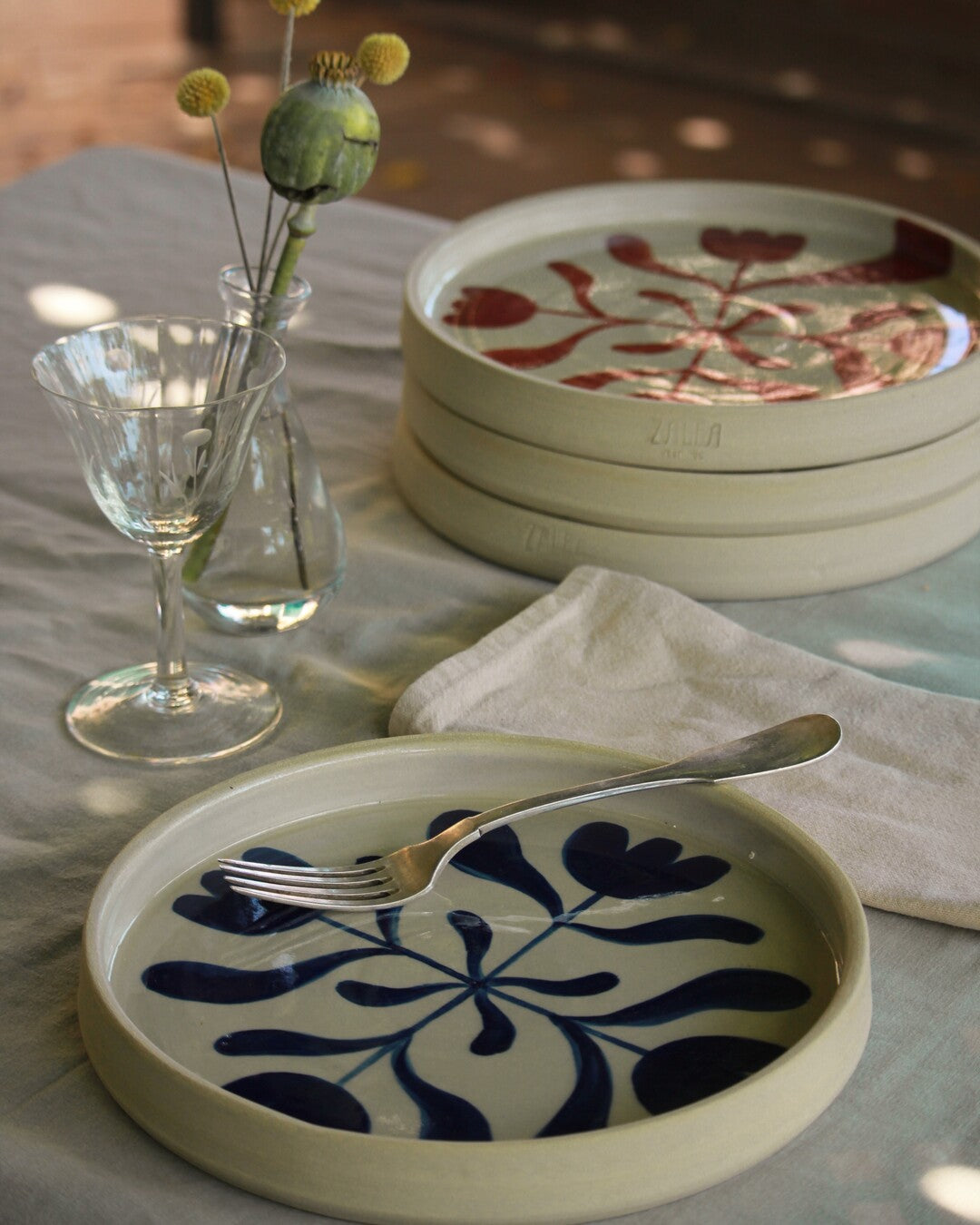 Handmade Tulips plate - Zalea Ceramic