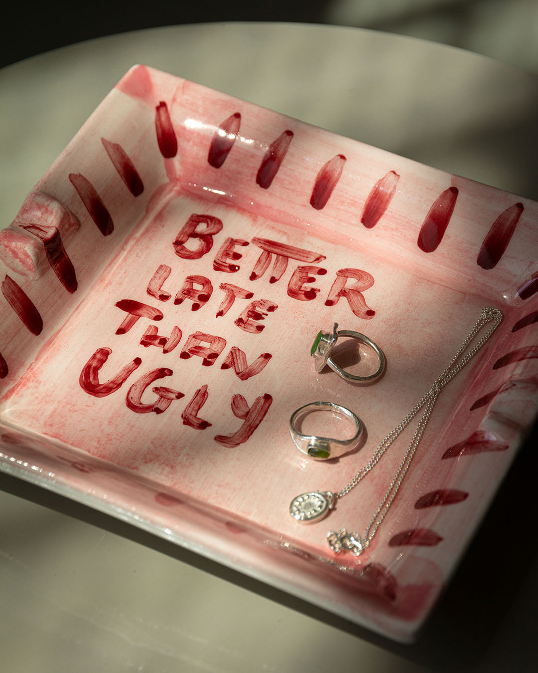 Cendrier / vide poche "Better Late than Ugly"